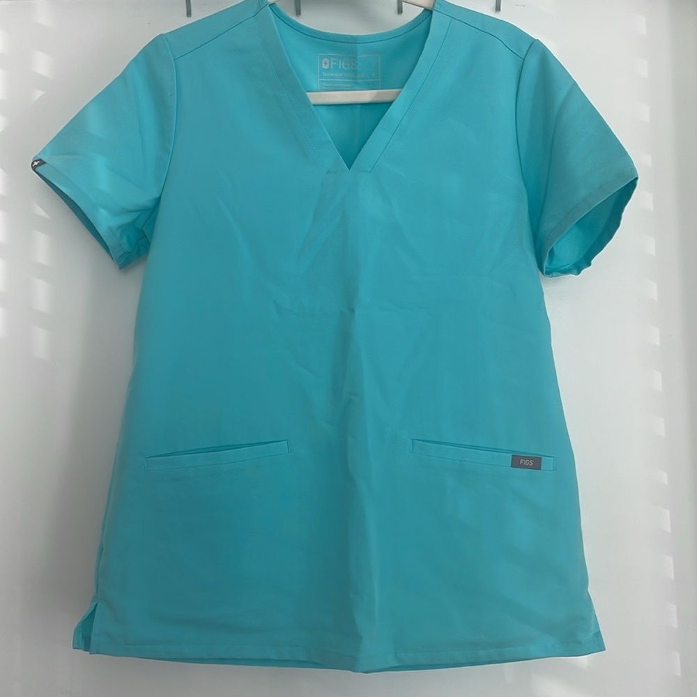 Figs Casma Scrub Top in Neon Blue